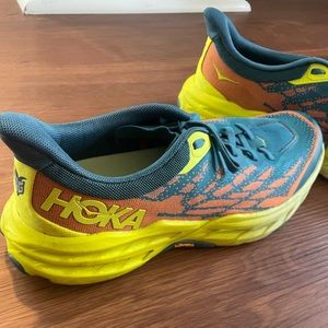 Hoka Speedgoat 5 M’s 9.5